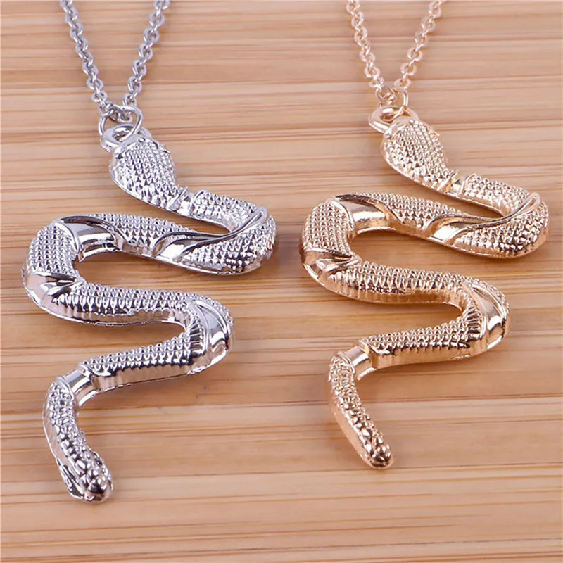 

Snake pendant necklace for women, simple style