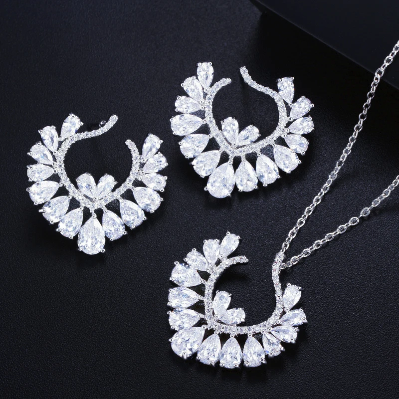 

ThreeGraces Sparkling Cubic Zirconia White Gold Color Big Geometric Stud Earrings and Necklace Jewelry Set for Women JS591