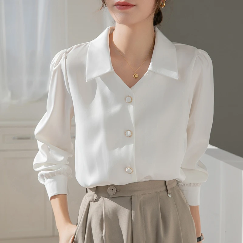 

Атласные белые женские рубашки, Новинка лета 2023, Однотонные блузки, свободный Шелковый Топ с длинным рукавом, женская повседневная одежда с воротником-поло YCMYUNYAN