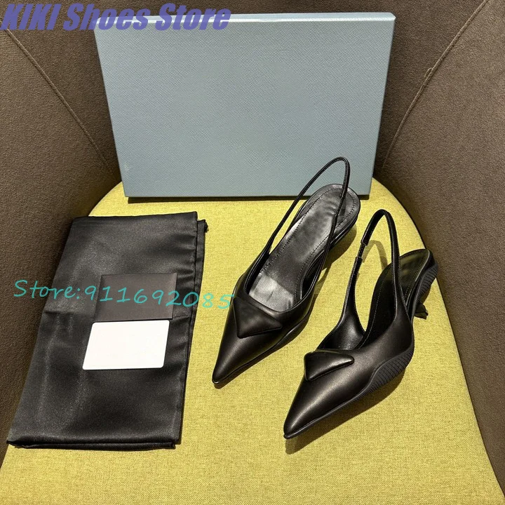 

Треугольные черные спортивные босоножки на низком каблуке с ремешками на спине модные и сексуальные