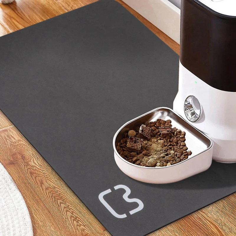 Цельный впитывающий коврик для ванной комнаты темно-серый собак миски еды и воды