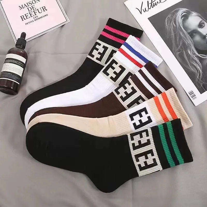 

5Pcs Unisex Mid-Tube Socks For Spring And Autumn Wear Simple Letter Pattern Trend Student Couple Socks