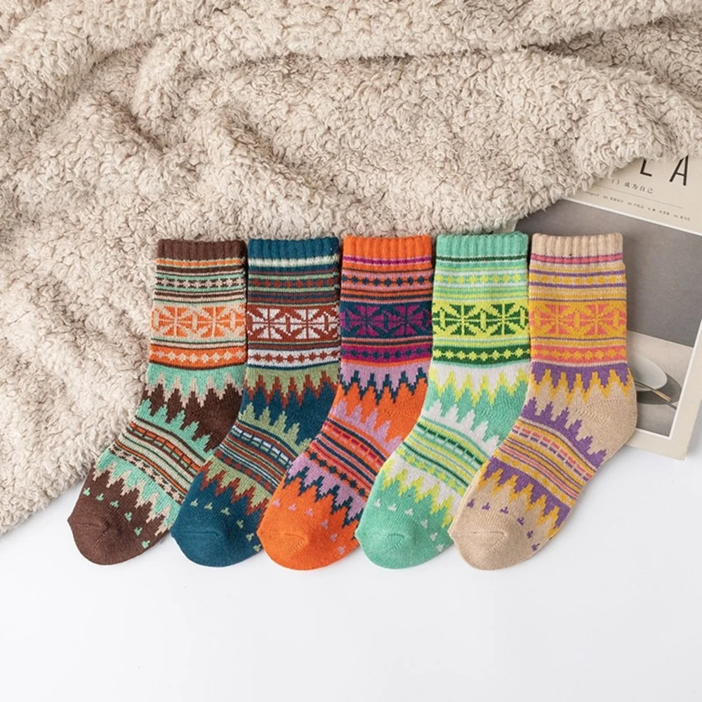 5 Pairs New Retro Ethnic Style Geometric Pattern Mid-tube Women Socks Thickened Warm Casual Women Rabbit Wool Socks