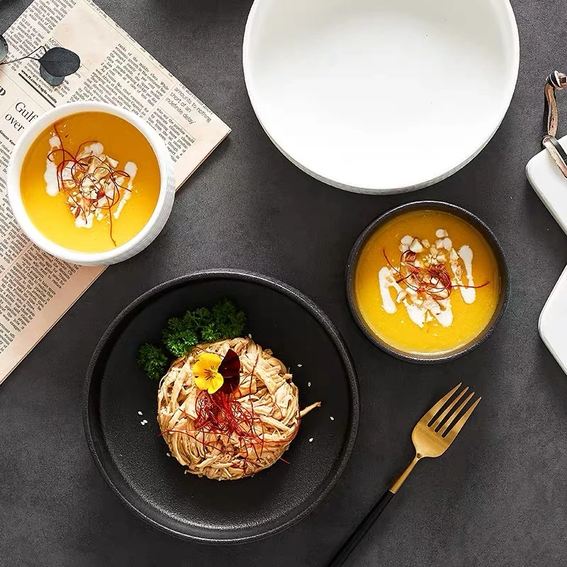 Керамическая глубокая тарелка с белым и черным молотком фруктовая чаша