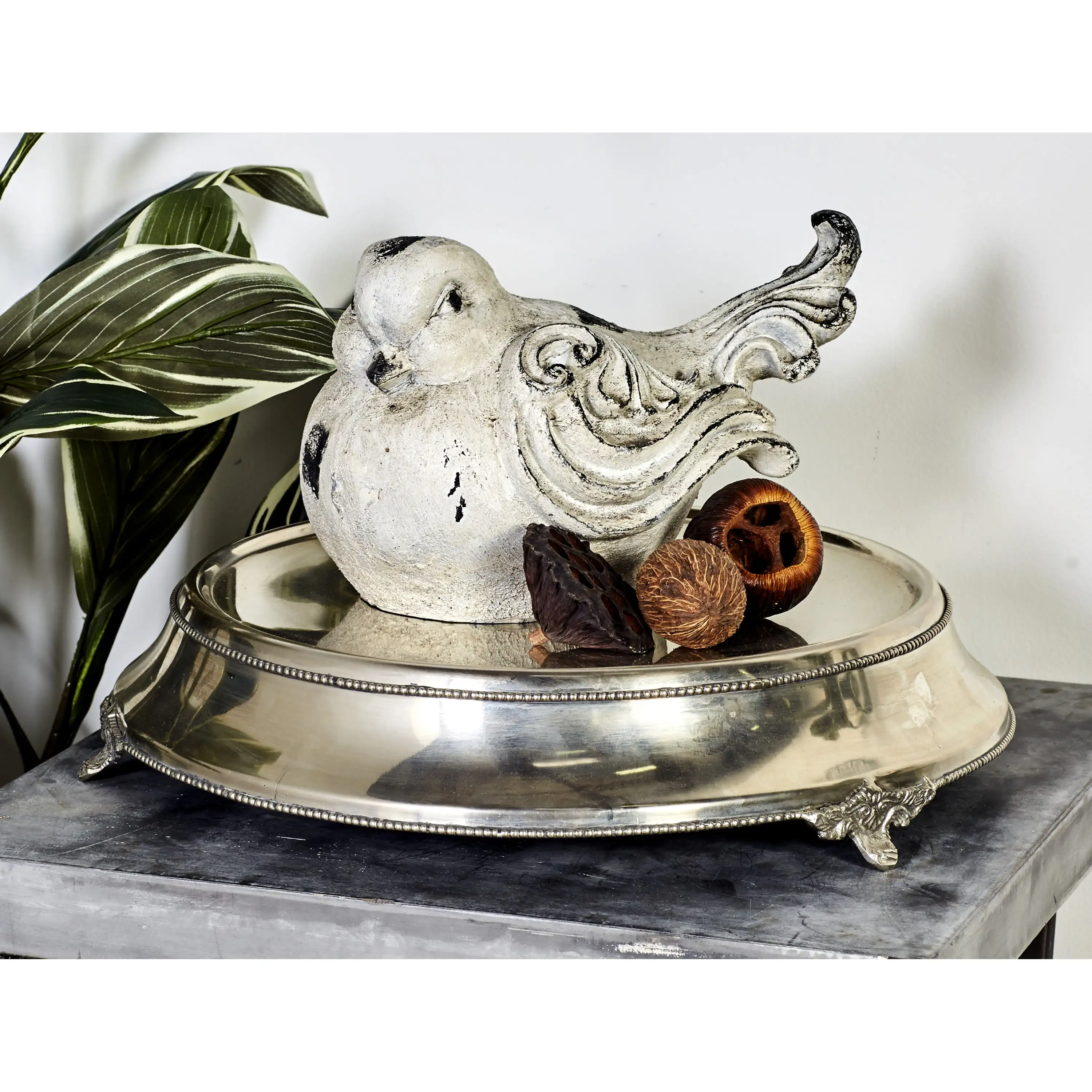 

18" x 4" Silver Stainless Steel Cake Stand, 1-Piece