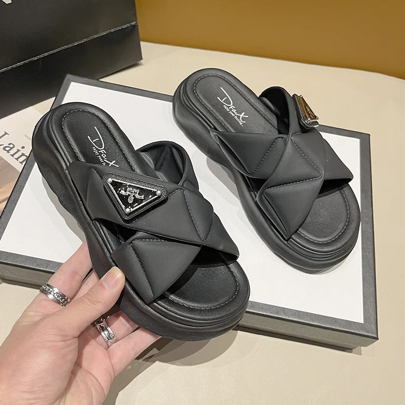 

Q296 summer new style outer wear thick-soled muffin bottom slippers women's casual light cross belt beach cool wholesale