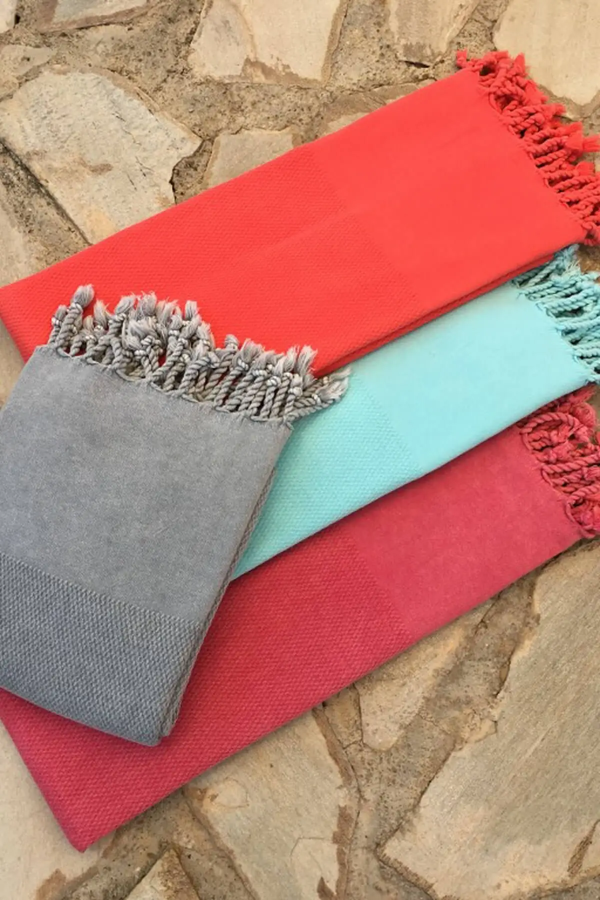 

Beach Towel Gray Ground Loincloth Soft Textured Water Absorbing Quick Dry