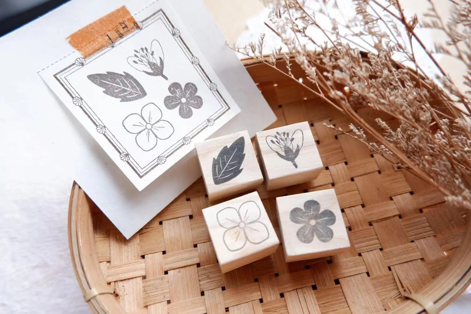

4pcs Laabiri Mosaic Plant Wood Seal Wooden Stamp Scrapbooking Journal Decoration