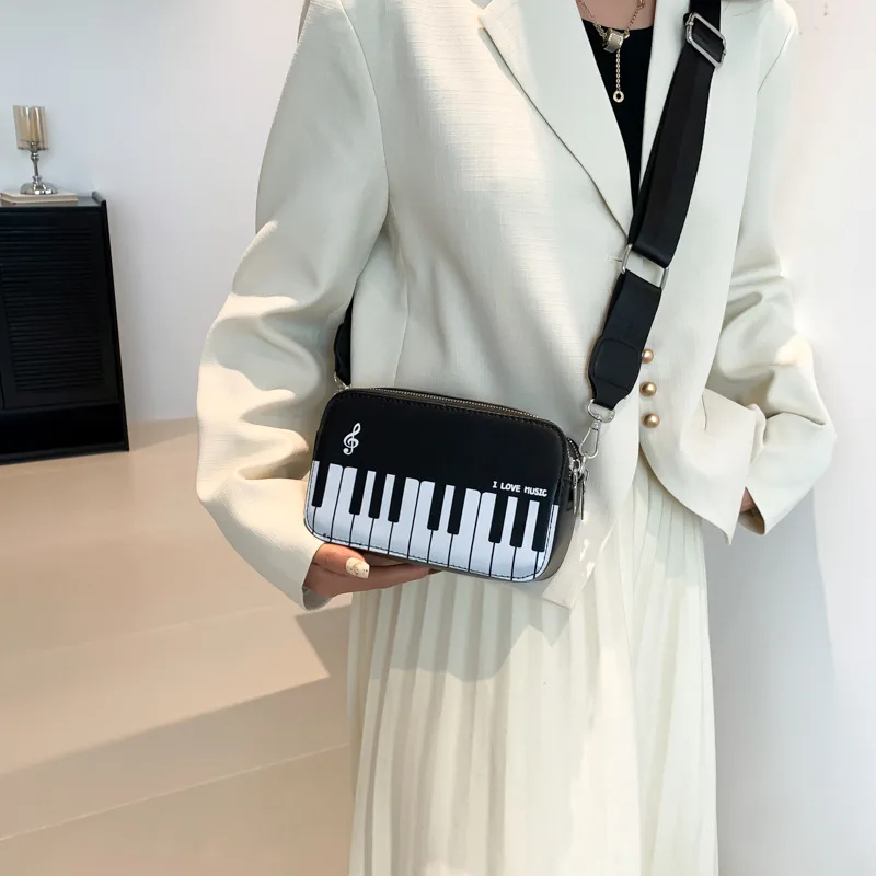 Модные сумки через плечо для женщин тренд 2024 женская маленькая квадратная сумка