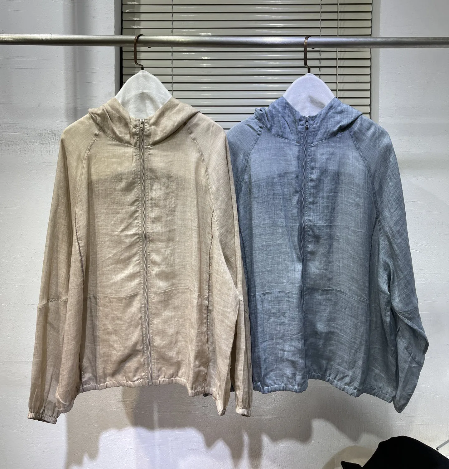 

100% ramie 2023 summer women beading chain casual loose solid zipper thin coat hooded Sunscreen tops