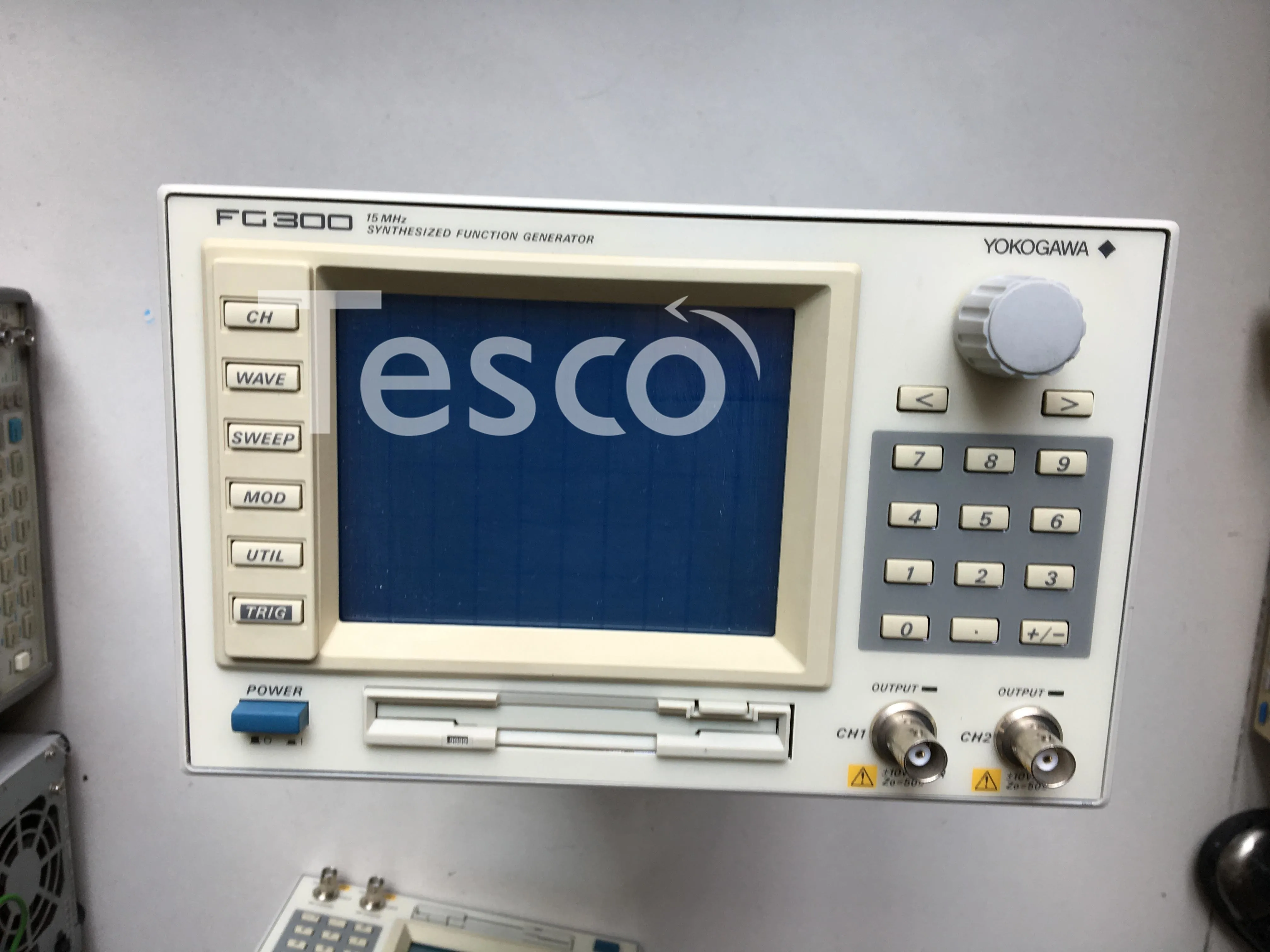 

YOKOGAWA FG300 function signal generator Yokogawa dual channel source