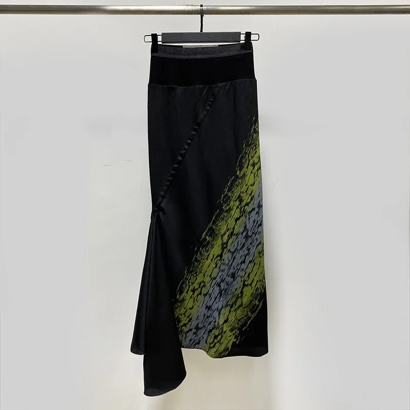 

2022 Autumn and Winter Half Body Black Slim Stitching Knitted Temperament Commuter Mid Skirt French Skirt