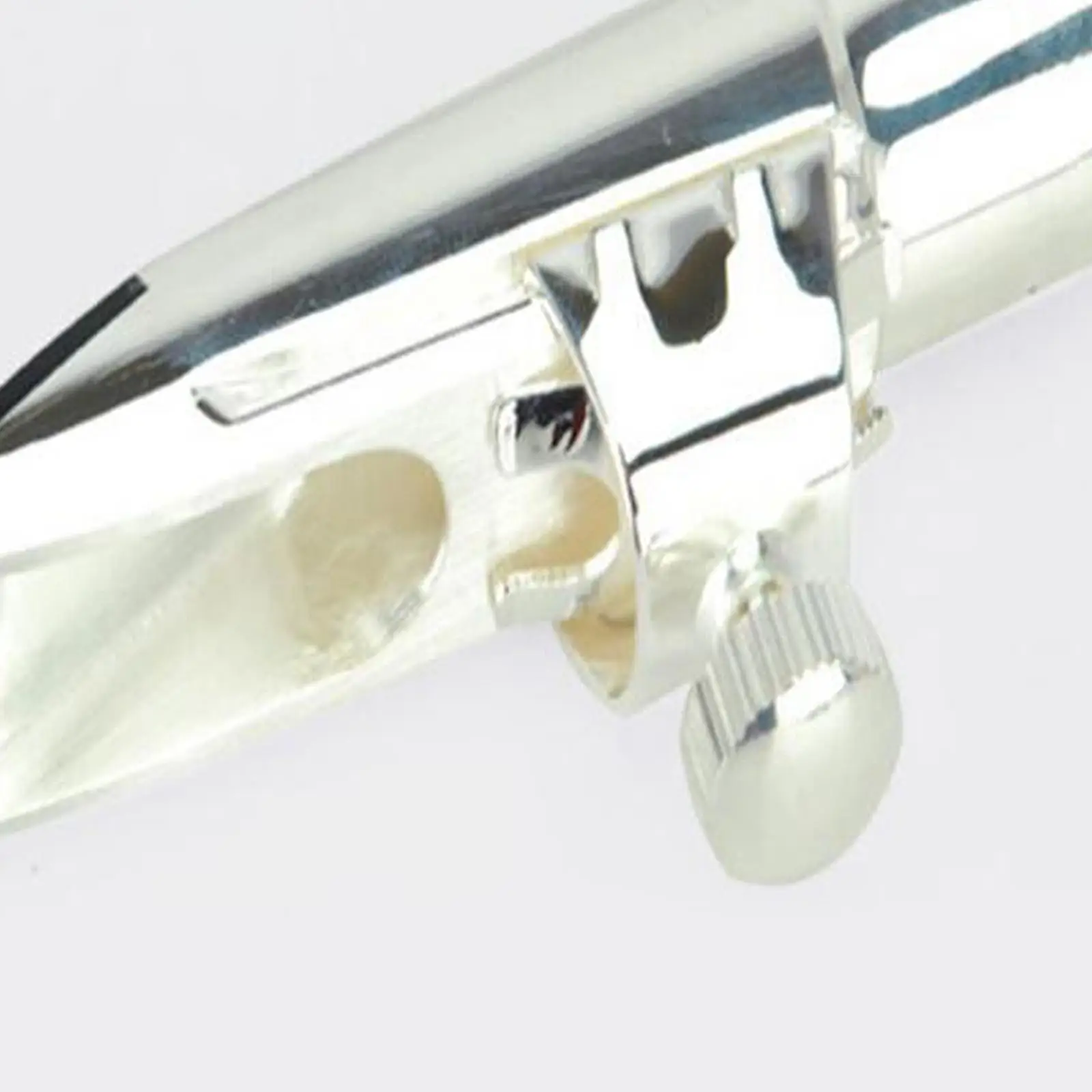 

Alto Saxophone Mouthpiece with Ligature and Cap for Beginners Silver Size 8