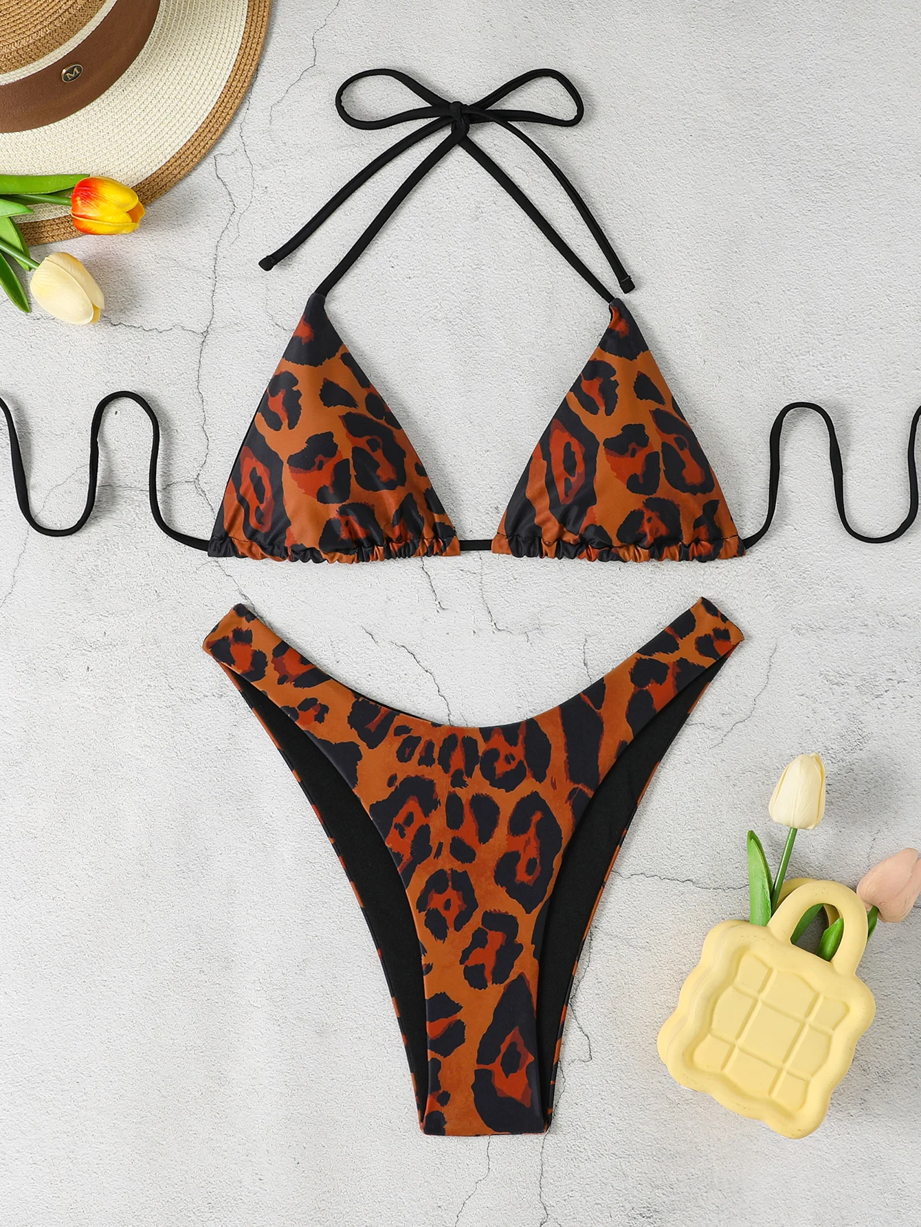 Треугольные сексуальные стринги с лямкой на шее бикини 2025 женские купальник