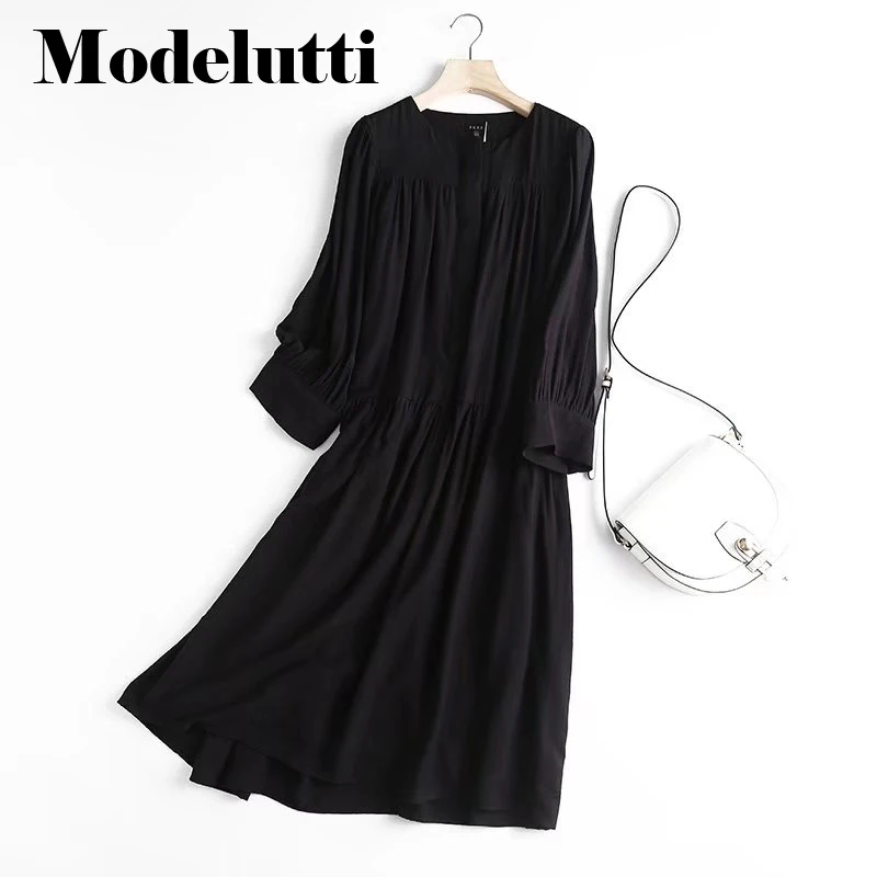 

Женское платье с длинным рукавом, свободного покроя