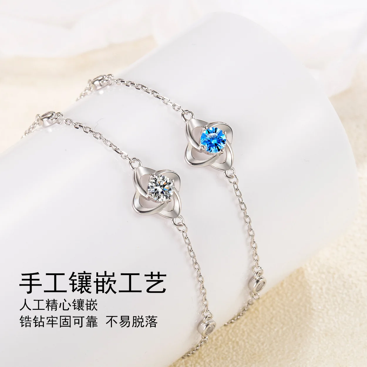 

Очаровательный женский браслет из серебра 925 пробы