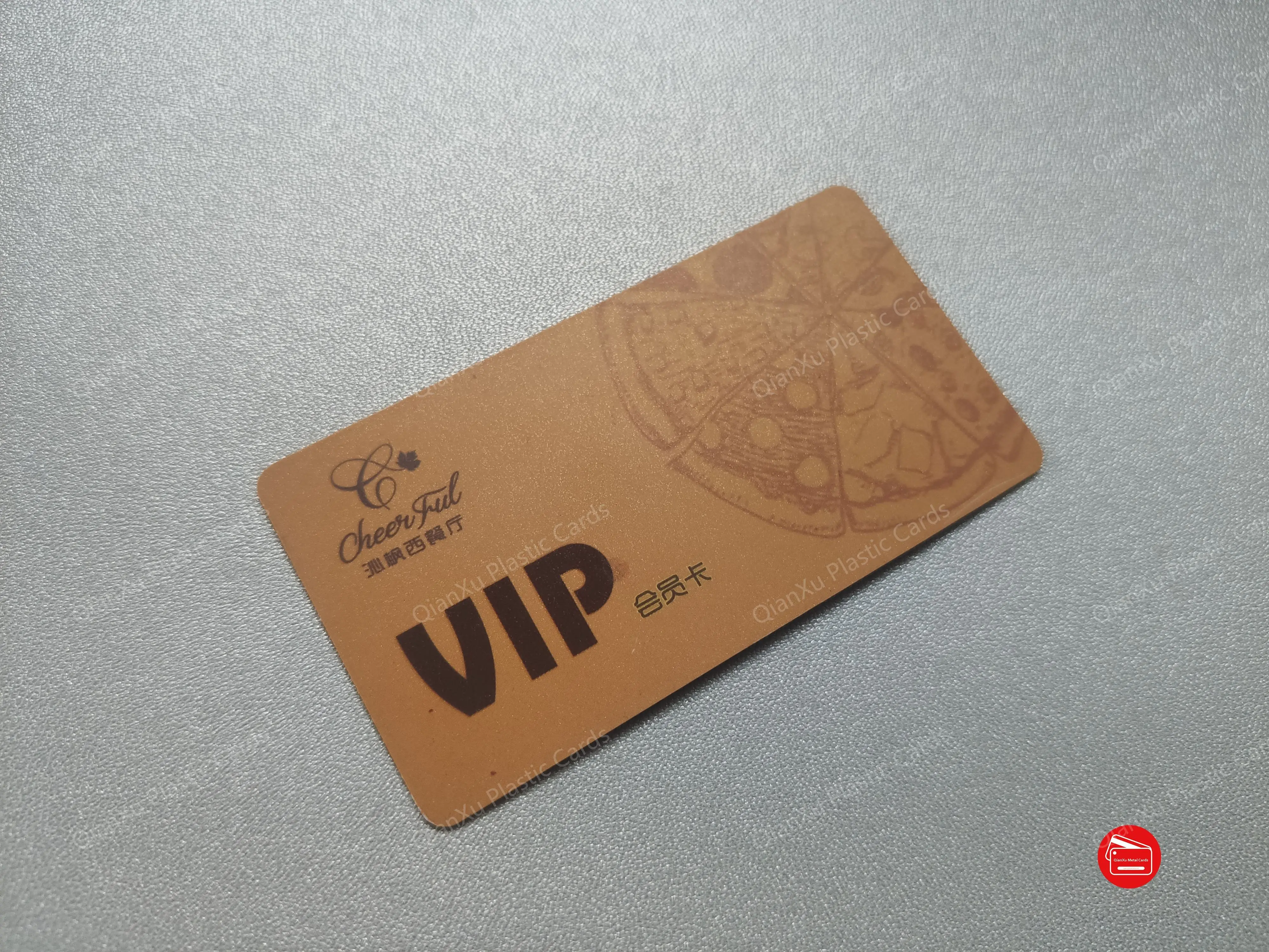 

Пластиковые подарочные открытки, пластиковые подарочные открытки с индивидуальным принтом, роскошные ПВХ открытки с матовой отделкой, дву...