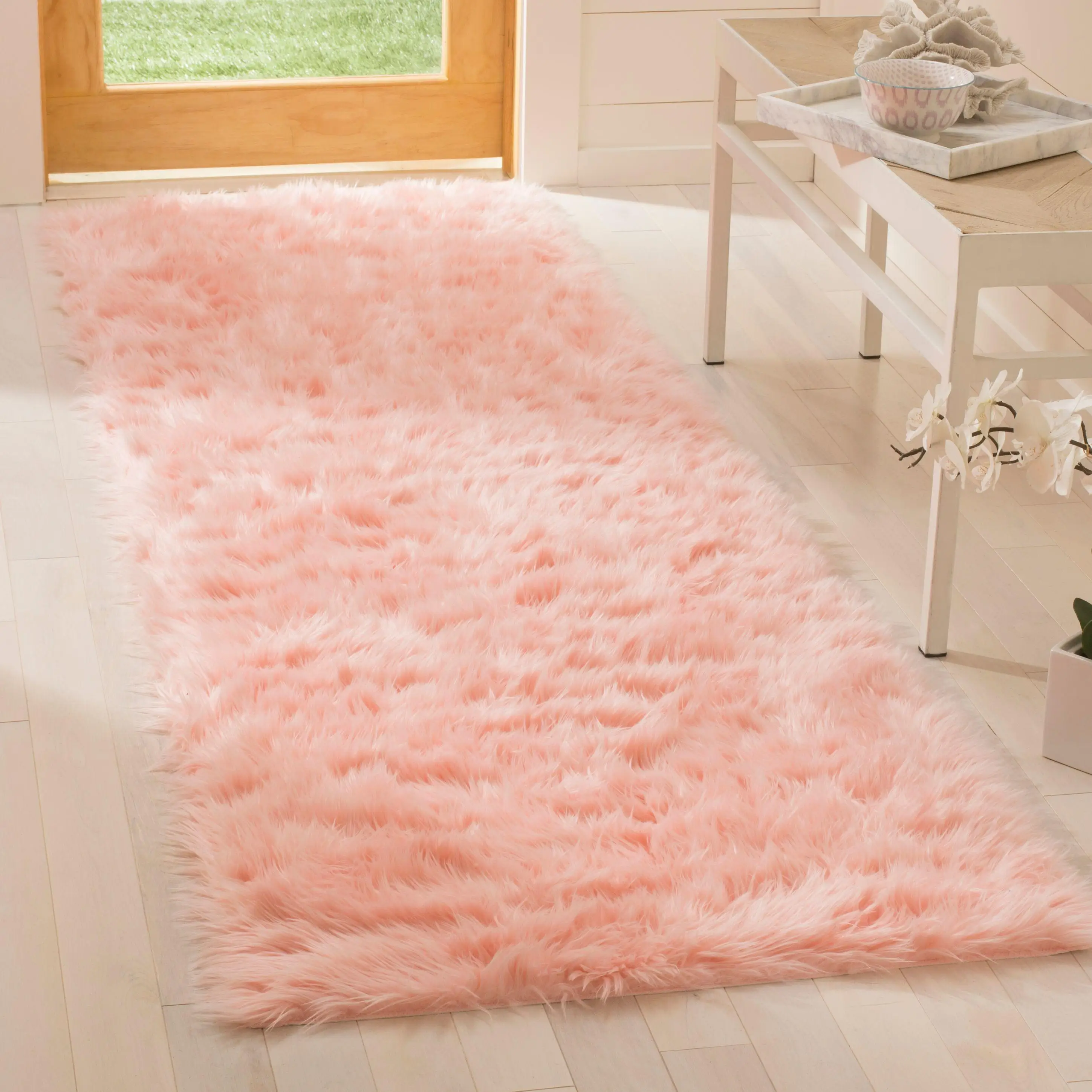 

SAFAVIEH Faux Sheep Skin Vesna Solid Plush Runner Rug, Pink, 2'6" x 6'