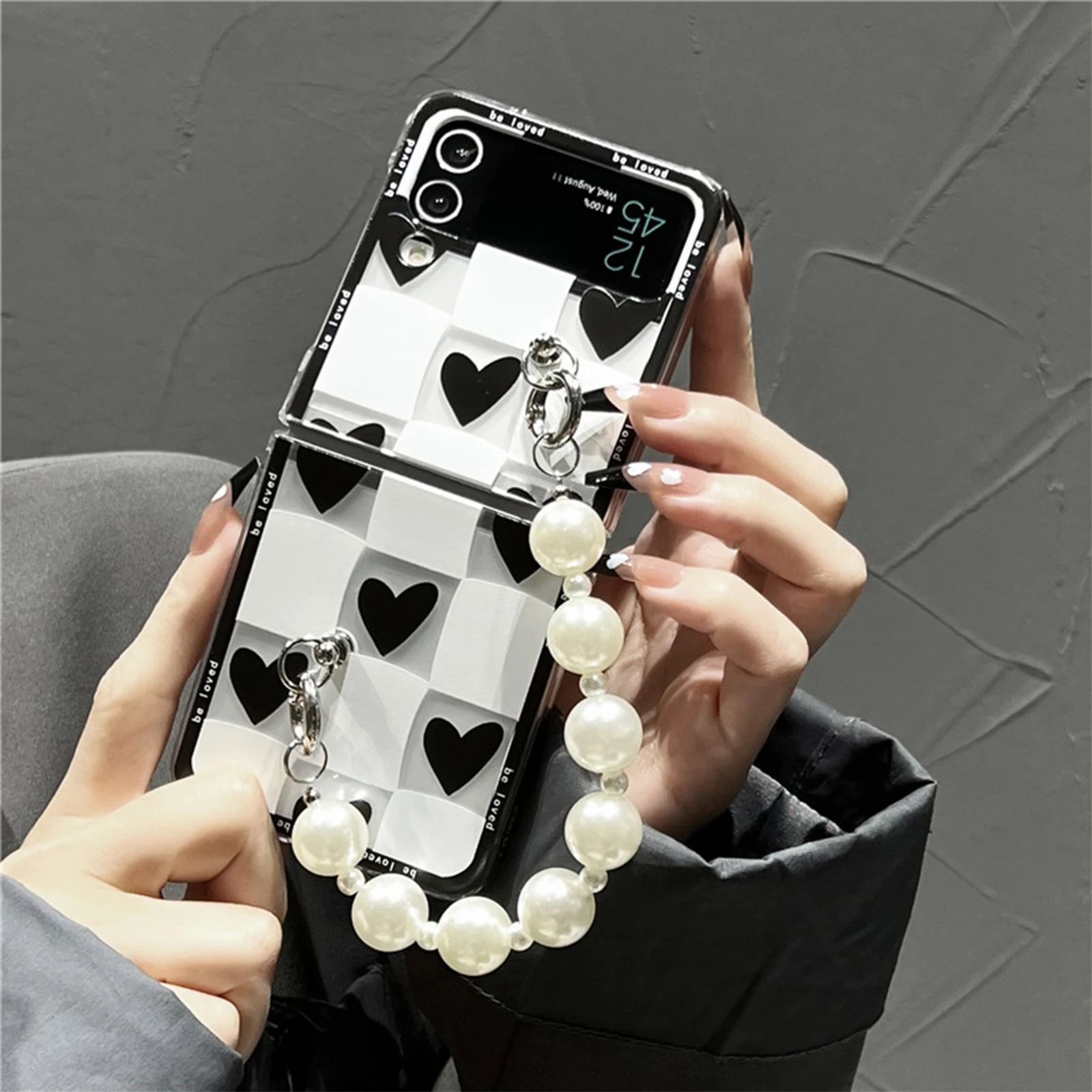 

Luxury Hard Case for Samsung Galaxy Z Flip 3 4 5G Cute White Black Love Heart Case Protective for Women Shockproof Phone Cover