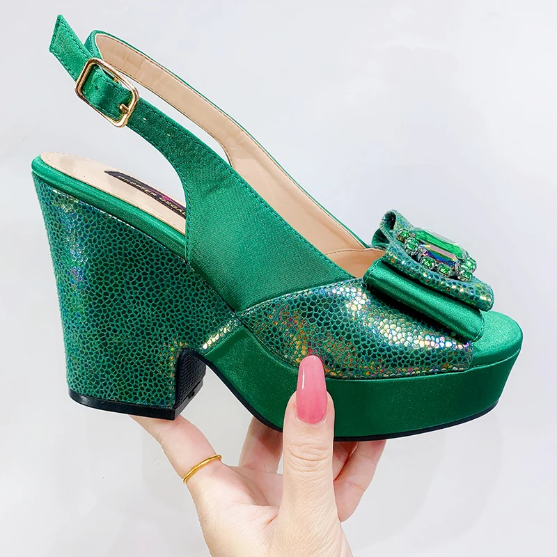 Модные женские сандалии на массивной высокой платформе с бантом и цветочным