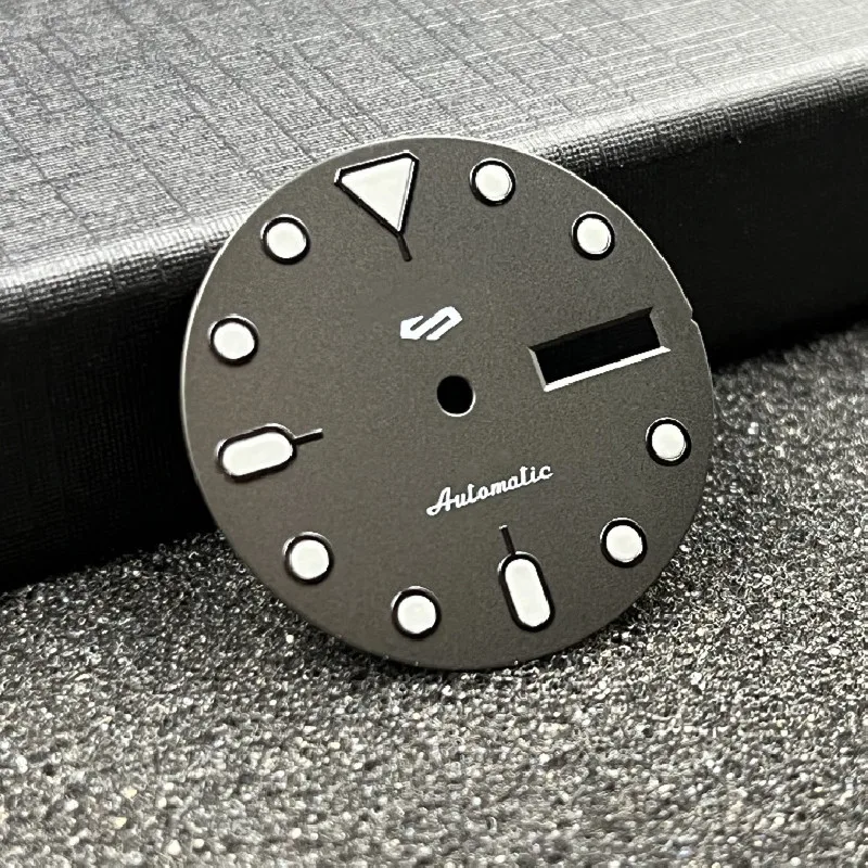 New NH36 dial black with C3 green luminous mechanical watch modified 4R36/4R/6R movement matte grain font 28.5mm  case Date-day