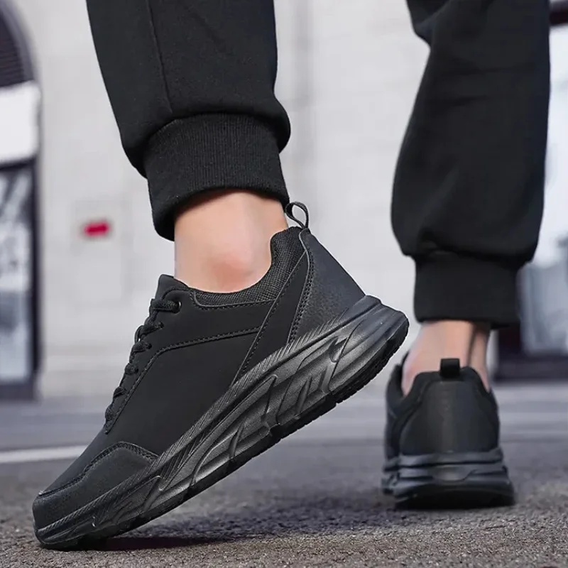 Мужские повседневные кроссовки нескользящие легкие удобные туфли на плоской