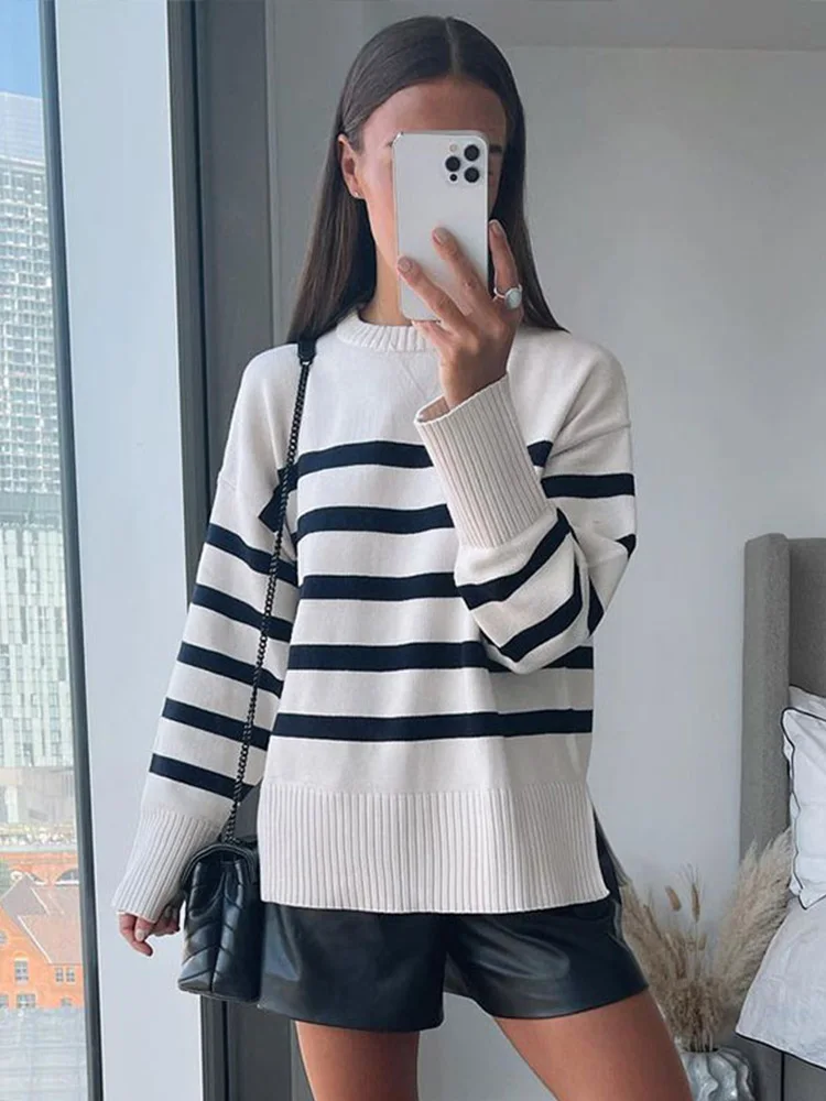 

Women Casual Stripe Knitted Sweater Female Fashion Round Neck Long Sleeve Slit Pullover 2022 Autumn Loose Commuter Streetwear
