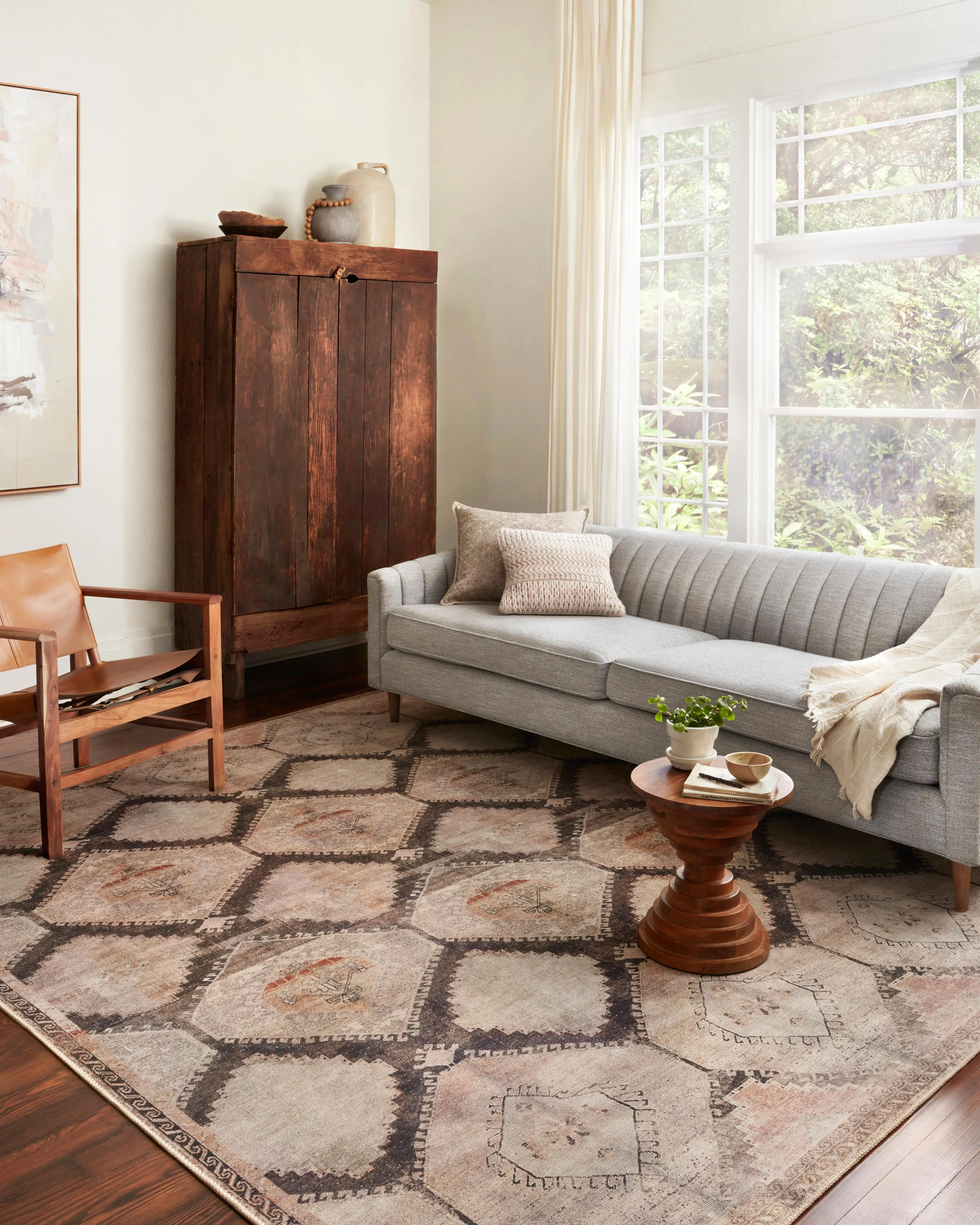 

Wynter WYN-08 Geometric Graphite / Blush Area Rug 18" x 18" Sample