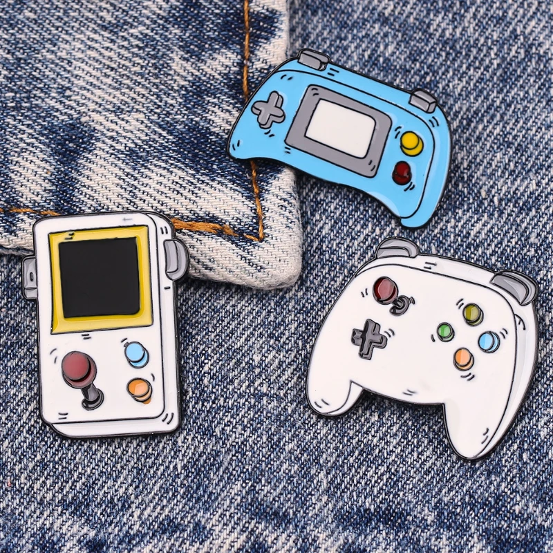 

Game Console Women's Brooch Creative Jewelry Cartoon New Year Gift Friends Badges Lapel Pins Enamel Pin Christmas Fashion