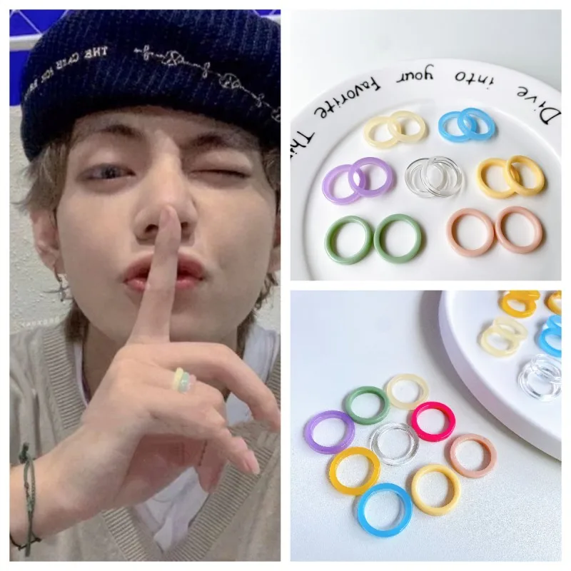 

2023 Korean Wave New V Colored Resin Acrylic Ring 3 Piece Set Fashion Trend Men's and Women's Accessories Couple Jewelry Gift