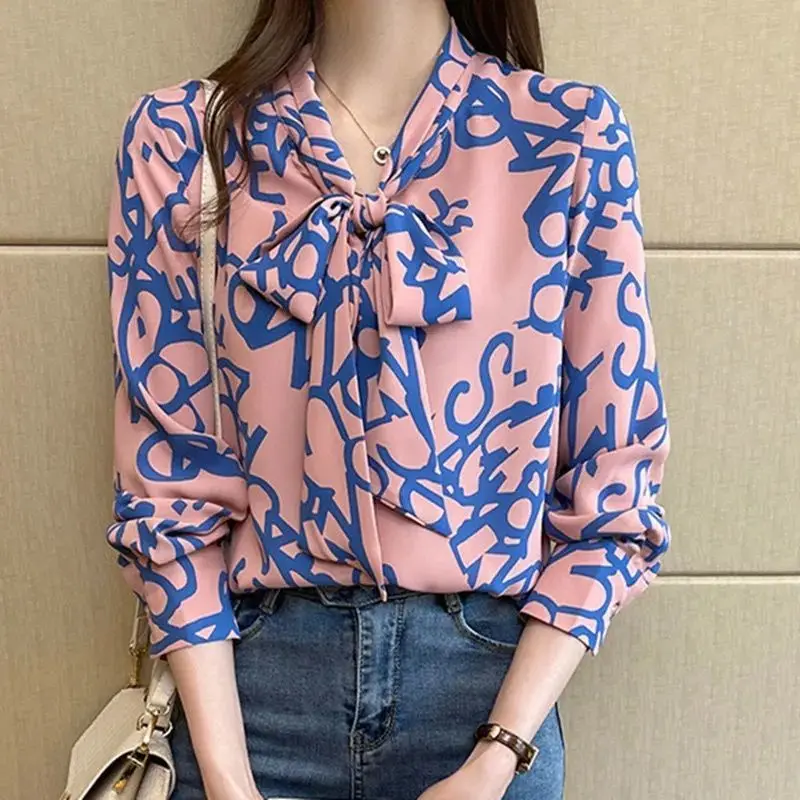 

Элегантная блузка с V-образным вырезом и принтом, женская одежда, новинка 2022, Осенние повседневные пуловеры оверсайз, свободная универсальн...
