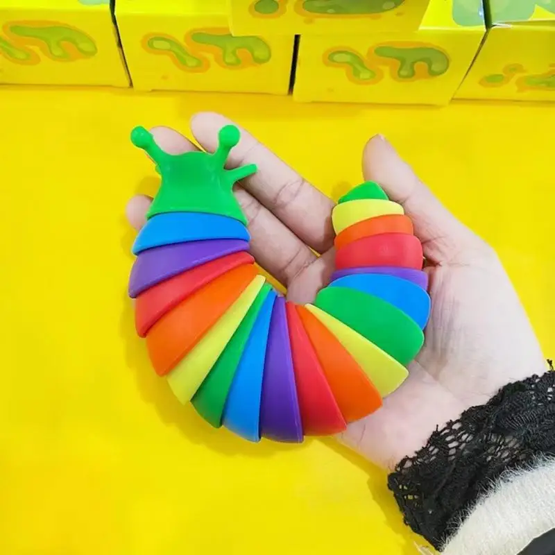 

Caterpillar Toy 3D Articulated Realistic Insects Toy Rotated 360 Degrees Fun Crawling Sensory Toy Eco-friendly Non-toxic Snail