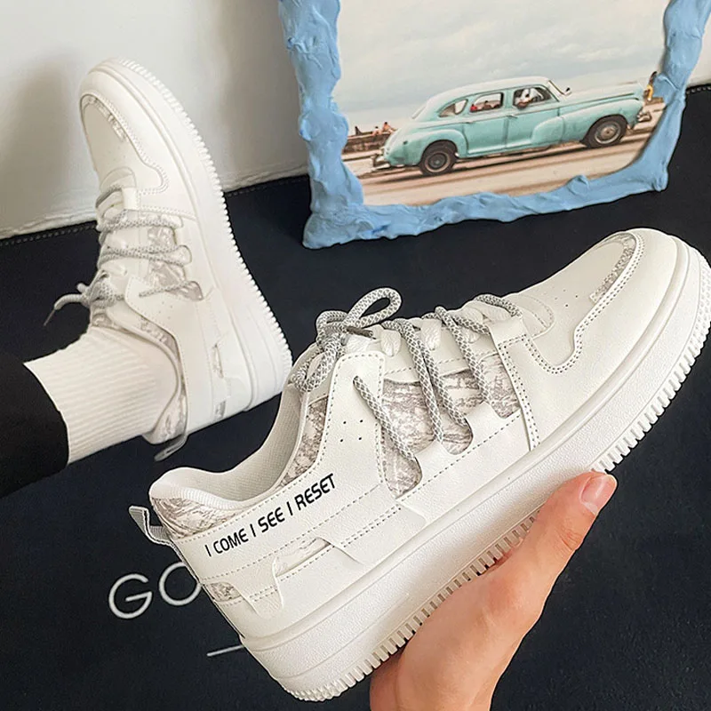

Men's Shoes 2022 Summer New Casual Sneaker Mesh Breathable Shoes Leisure Shoes Running Shoes Men Spring Mesh Flat Footwear
