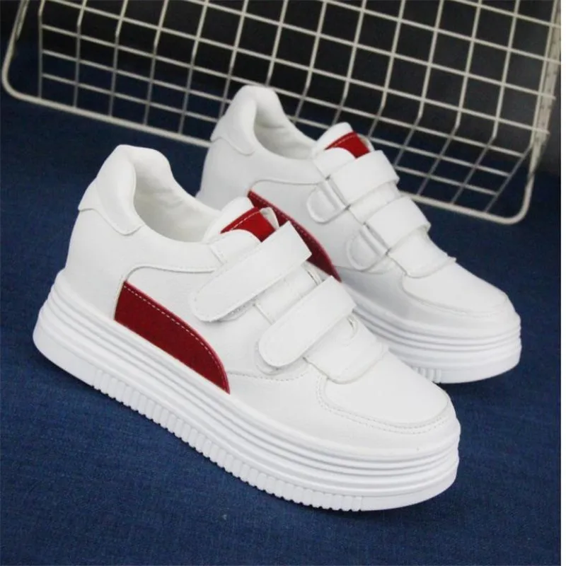 

Кроссовки из ПУ кожи женские, Повседневная дышащая обувь на высокой платформе, однотонные, белые, с надписью