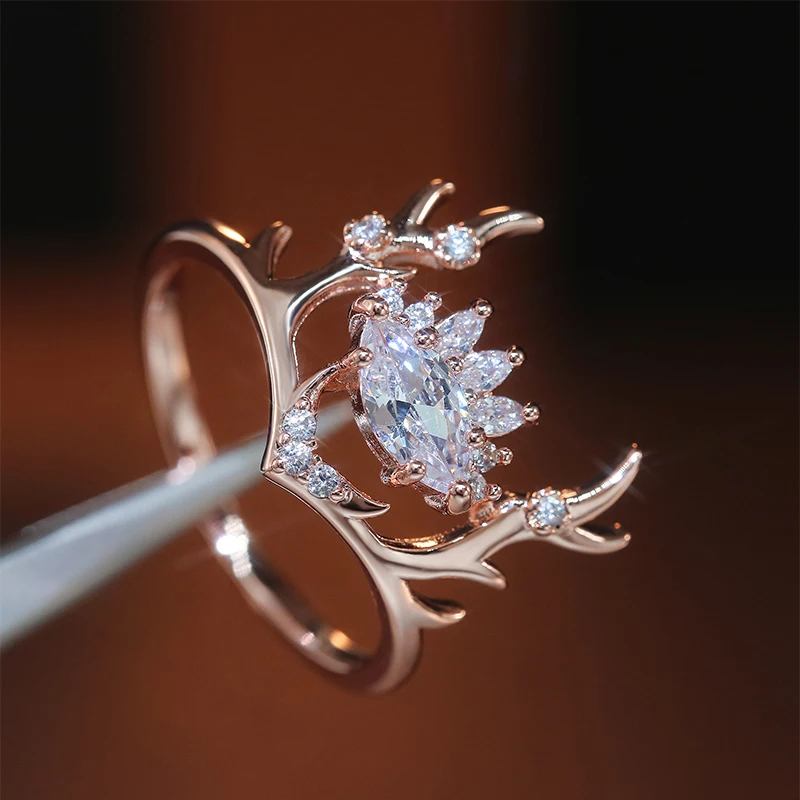 

Fashion Elk Women Ring Rose Gold Color Cute Antler Crystal Zirconia Christmas Party Present Accessories New Design