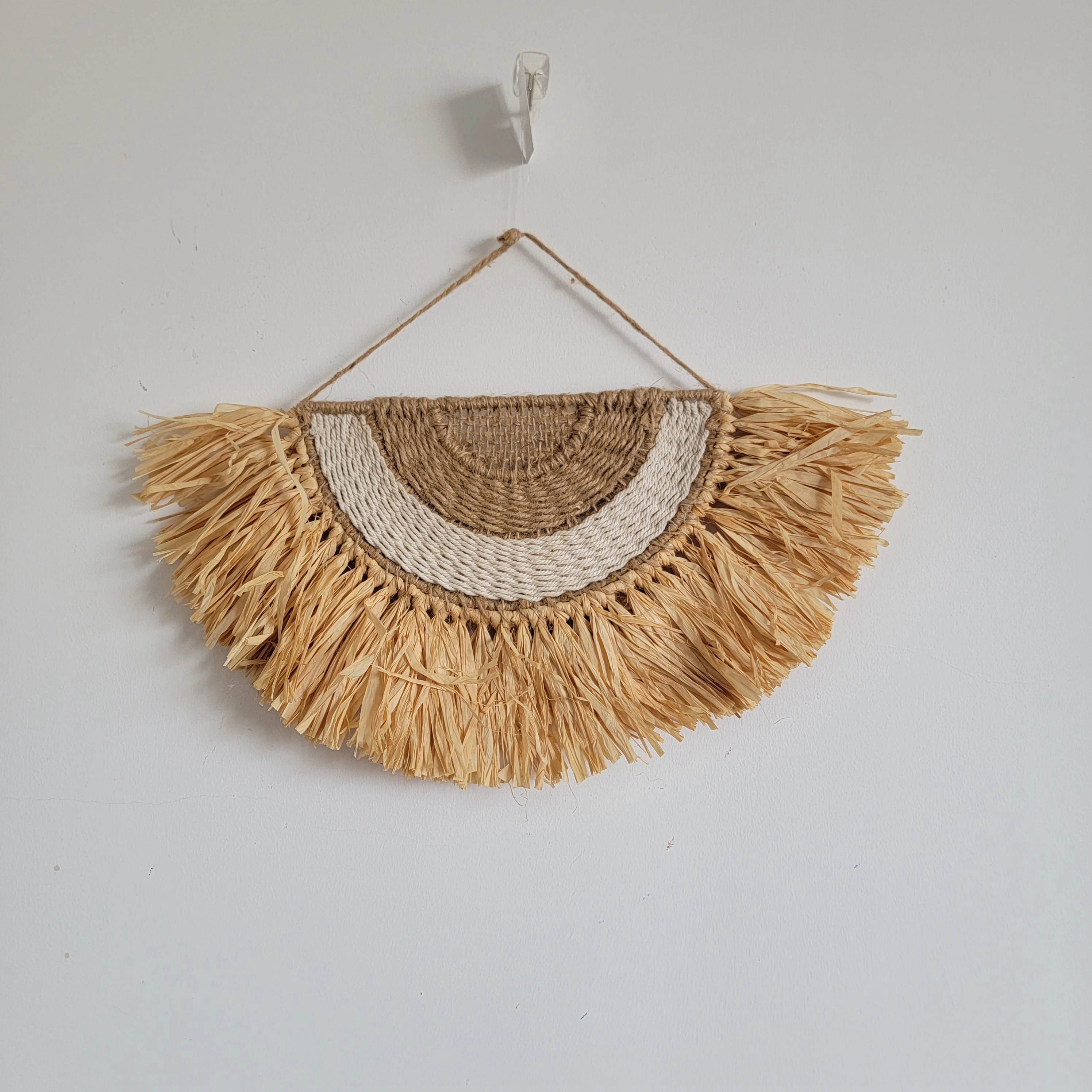 Украшение из рафии ручной работы украшение для стен вязание крючком рафия и