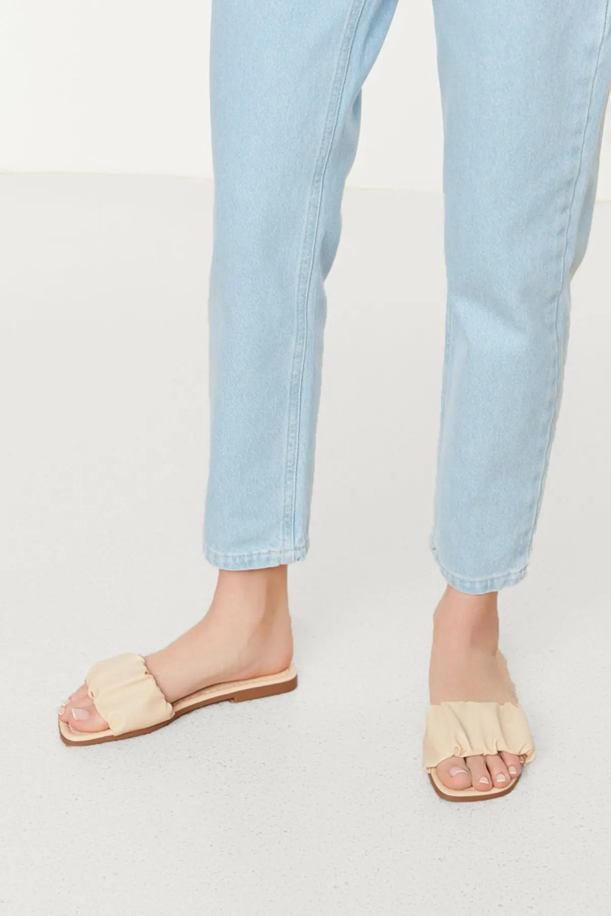 

Женские модные удобные сандалии