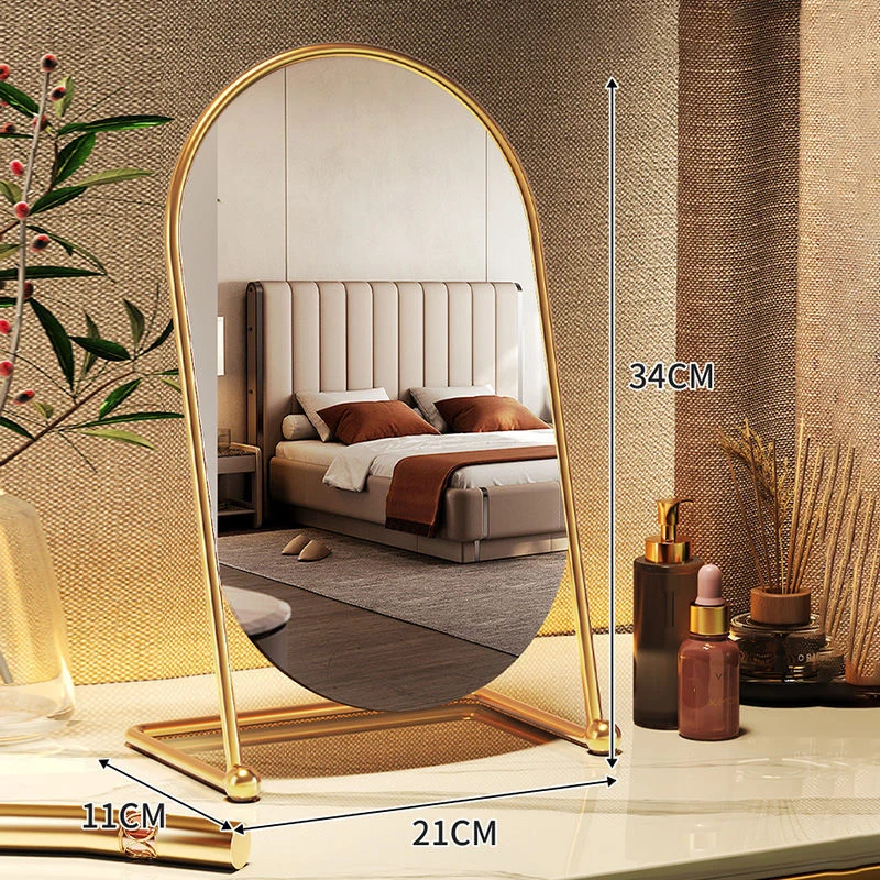 

Круглое металлическое зеркало