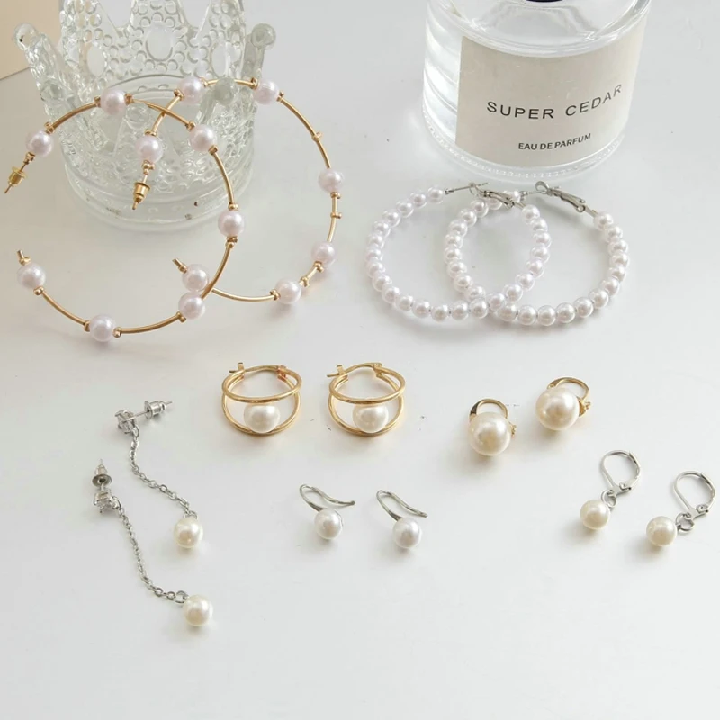 

Vintage Temperament Pearl Earrings French Retro Elegant Baroque Hoop Earrings Drop Earring Fashion Jewelry Gifts for Women