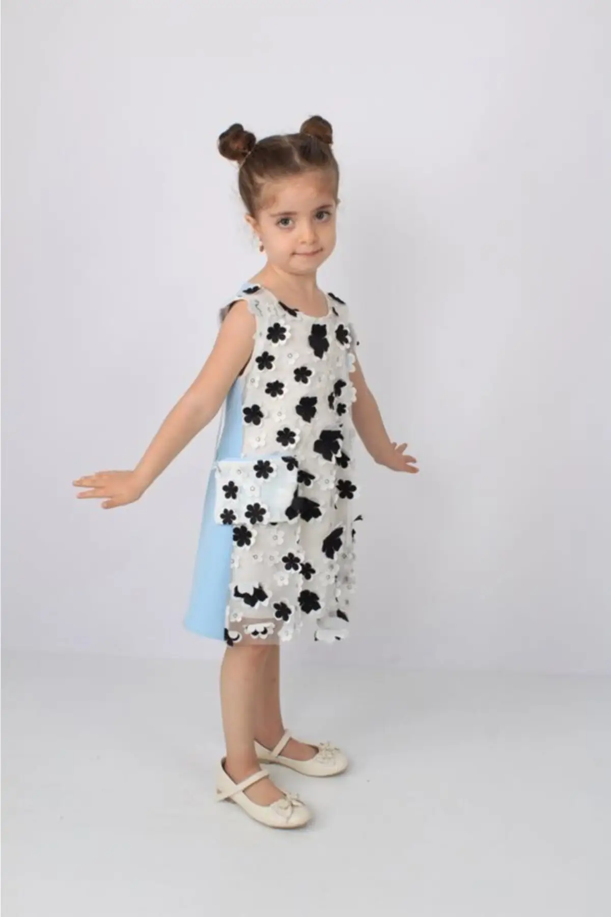 

Женское платье без рукавов, с цветочным принтом и белой молнией