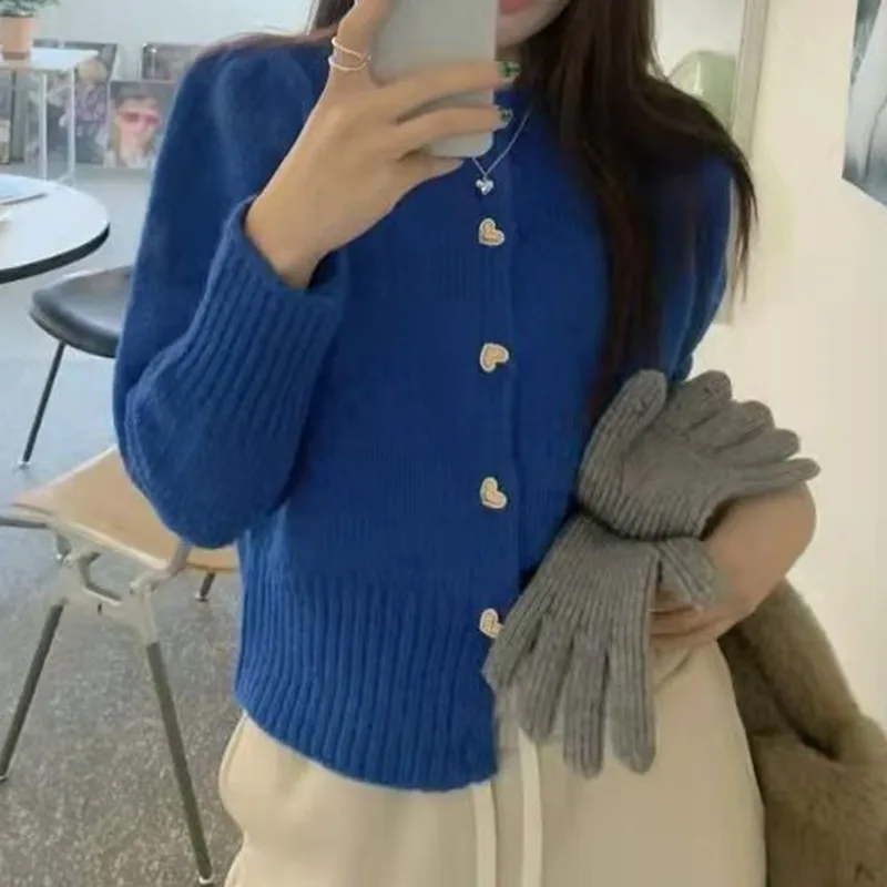 

Sweater cardigan coat women autumn new Korean gentle long-sleeved love button short long sleeve solid loose knitted cardigan top