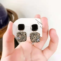 new fashion temperament square diamond earrings female luxury high end attendance banquet show face thin oil drop earrings