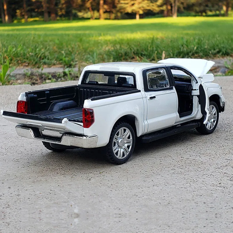 Купить Детская модель автомобиля, модель автомобиля из сплава, модель модели игрушечного автомобиля, коллекция моделей внедорожника, детские игру... Pаспродажа Детская модель автомобиля, модель автомобиля из сплава, модель модели игрушечного автомобиля, коллекция моделей внедорожника, детские игру...