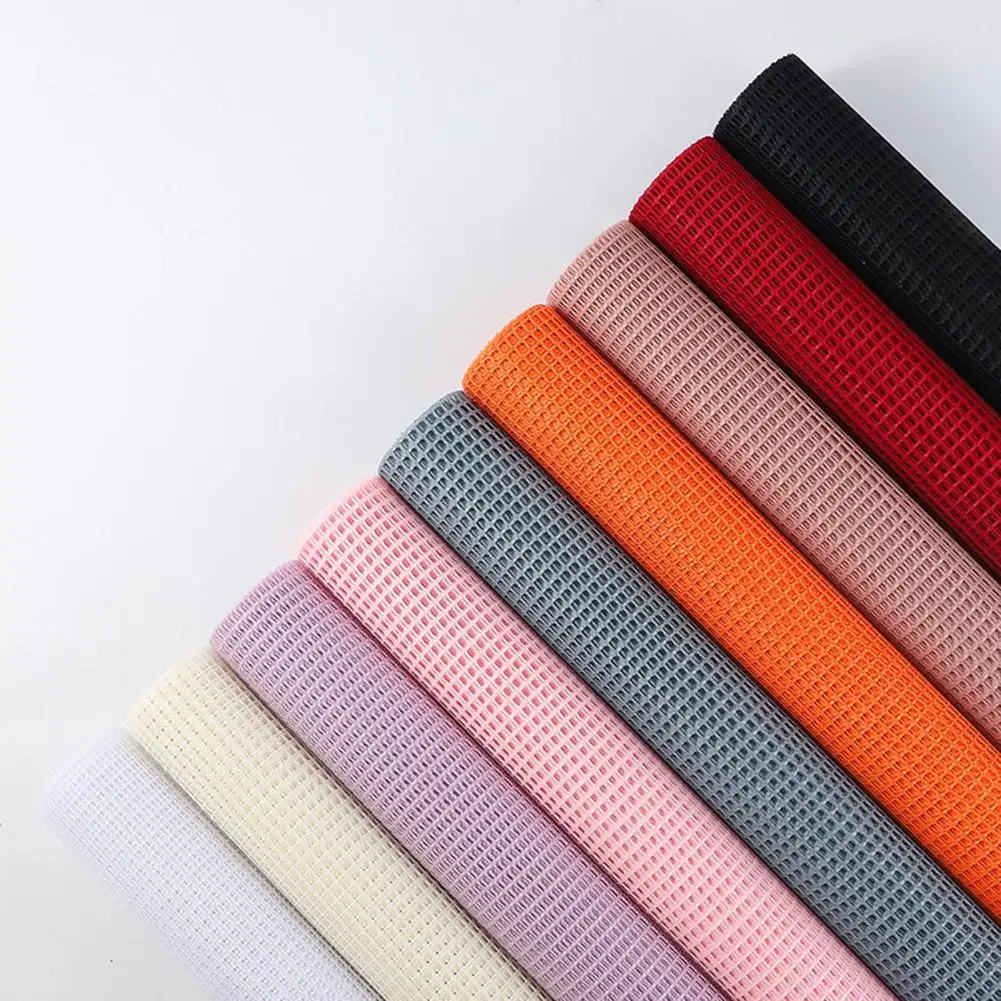 

Fadeless Eco-friendly Great Visual Effect Flower Wrapping Mesh Paper for Wedding