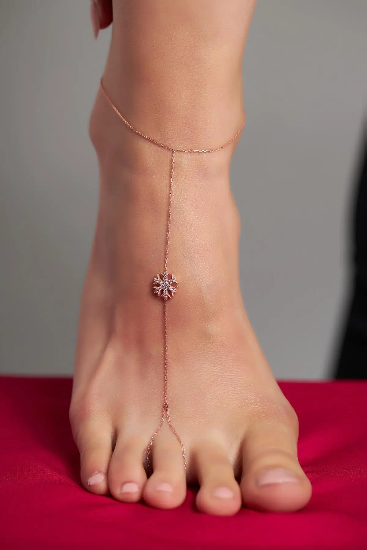 

Серебряный снежинок с цирконием Nineveh с розовым покрытием