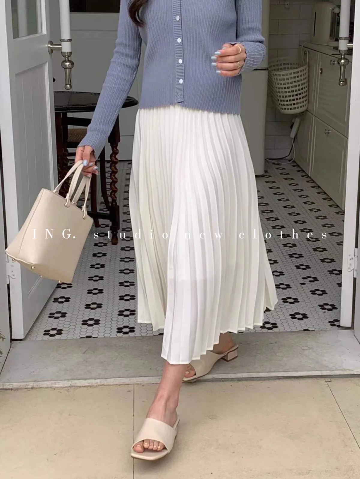 

Женская плиссированная юбка-макси, элегантная эластичная длинная белая юбка-трапеция средней длины с высокой талией, 2022