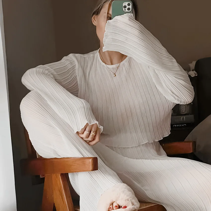 2022 Autumn Europe / America Long-sleeved Pajamas Chiffon Sexy White Home Service Women Pleated Trousers Pijamas Loose Pyjamas