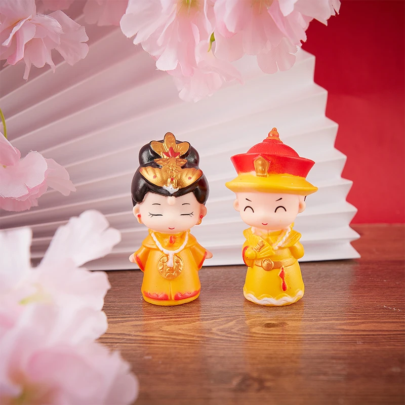 

Chinese Emperor Empress Figurine PVC Queen Ornament Traditional Decoration Cake