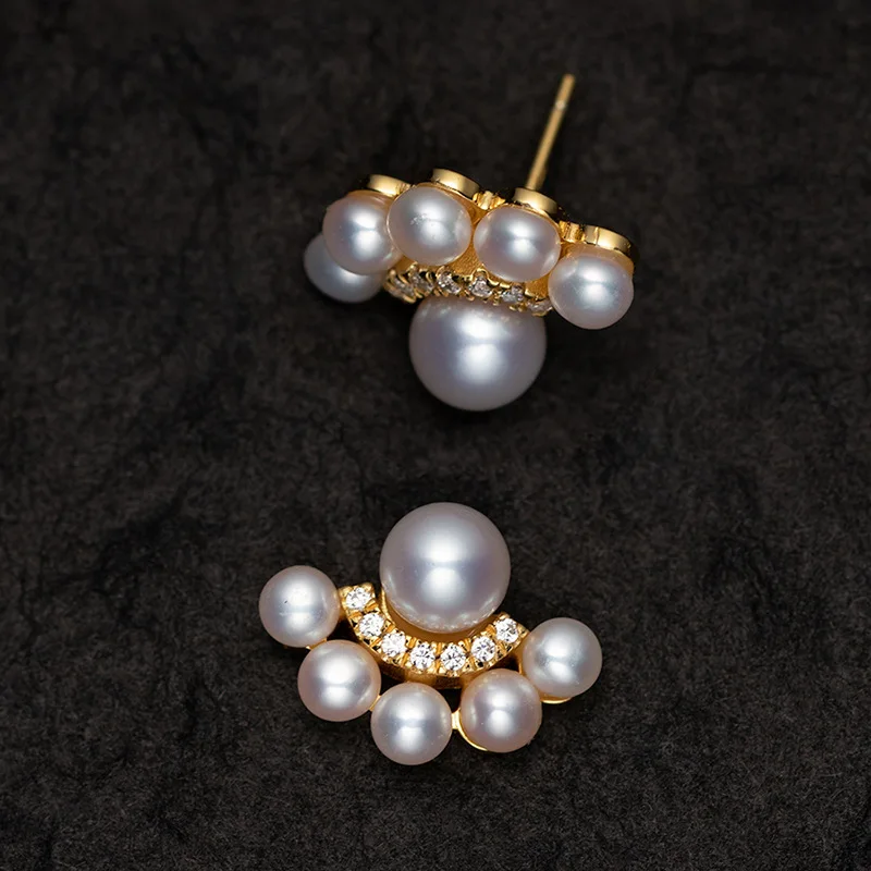 

Japanese and Korean freshwater pearl earrings French elegant fashion temperament fan-shaped ladies earrings