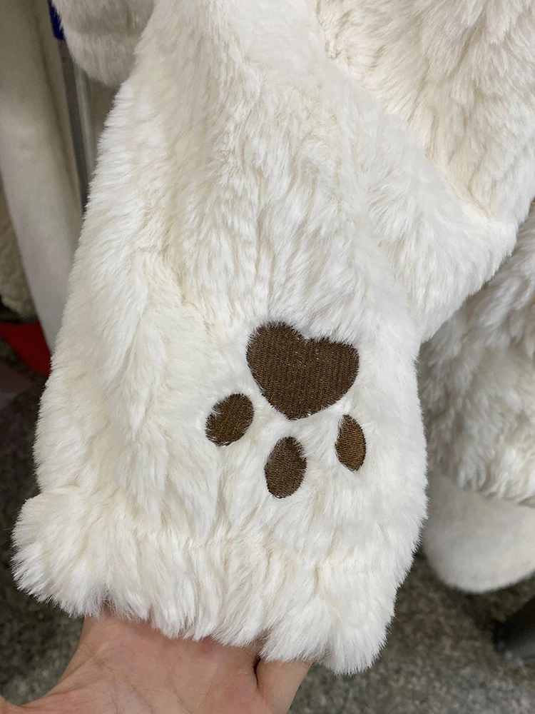 Верхняя одежда с капюшоном из искусственного меха норки и длинными рукавами